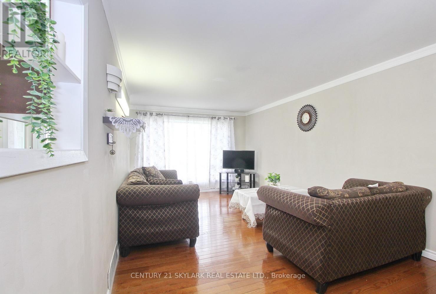 44 Sharon Court, Brampton, Ontario  L6W 3B7 - Photo 12 - W13106054