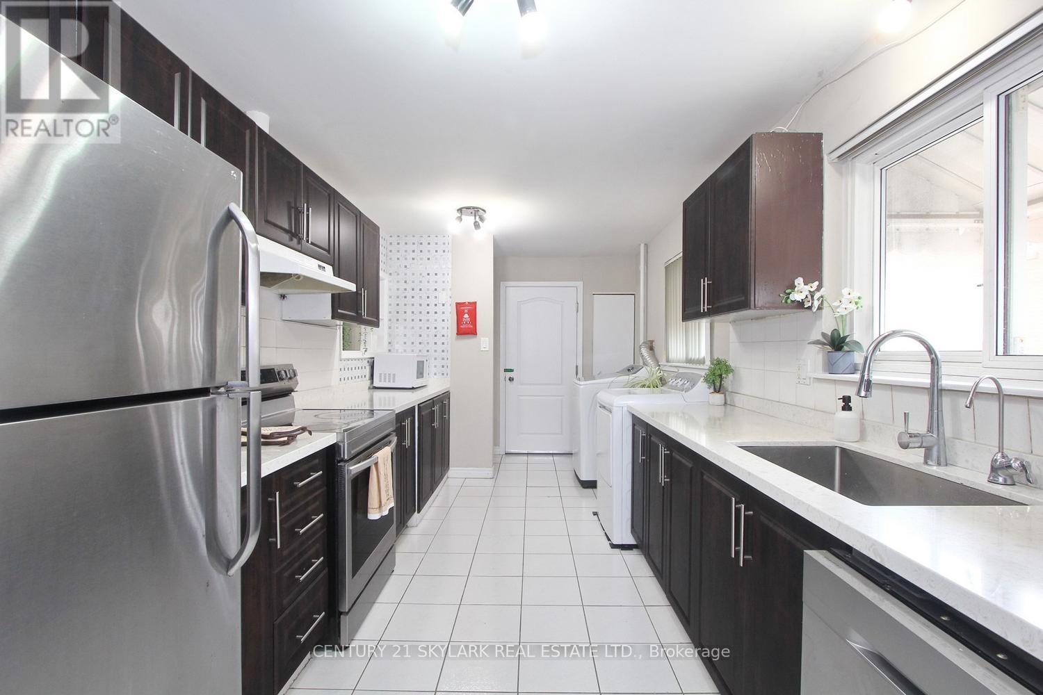 44 Sharon Court, Brampton, Ontario  L6W 3B7 - Photo 13 - W13106054