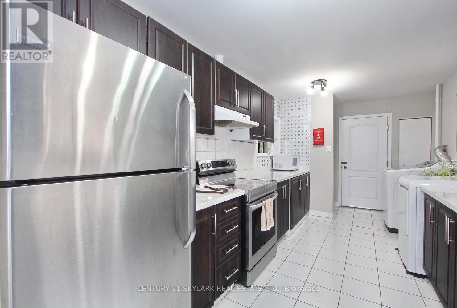 44 Sharon Court, Brampton, Ontario  L6W 3B7 - Photo 15 - W13106054