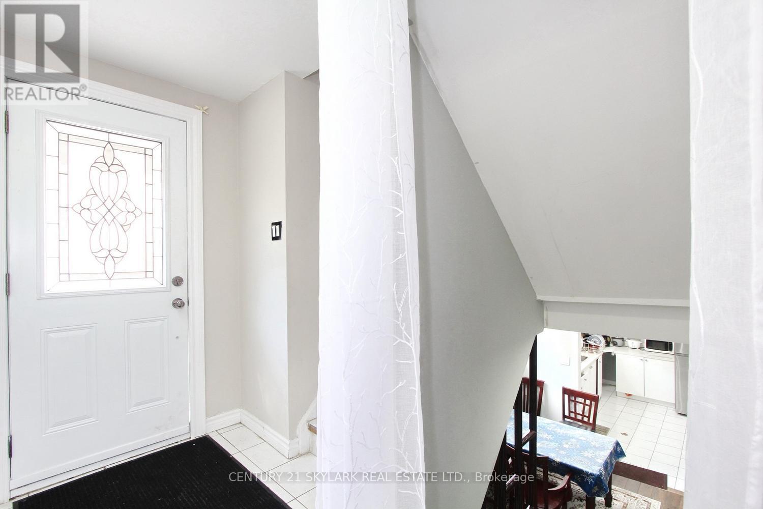 44 Sharon Court, Brampton, Ontario  L6W 3B7 - Photo 32 - W13106054