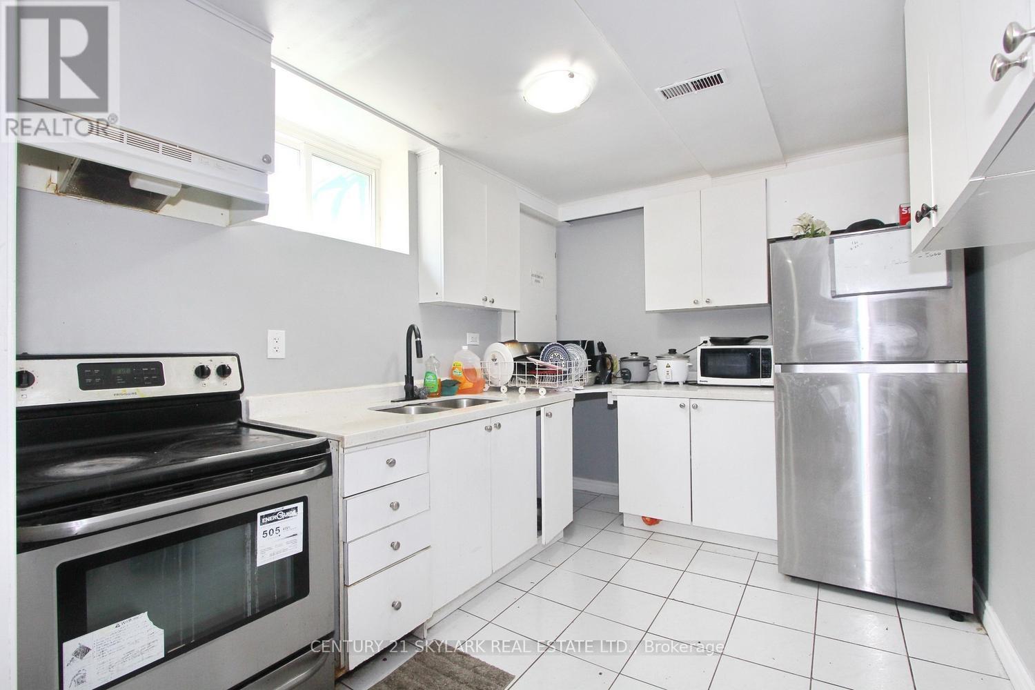 44 Sharon Court, Brampton, Ontario  L6W 3B7 - Photo 34 - W13106054
