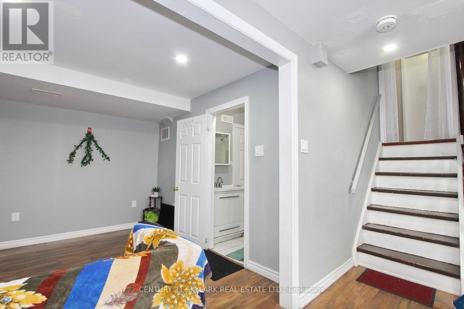 44 Sharon Court, Brampton, Ontario  L6W 3B7 - Photo 36 - W13106054