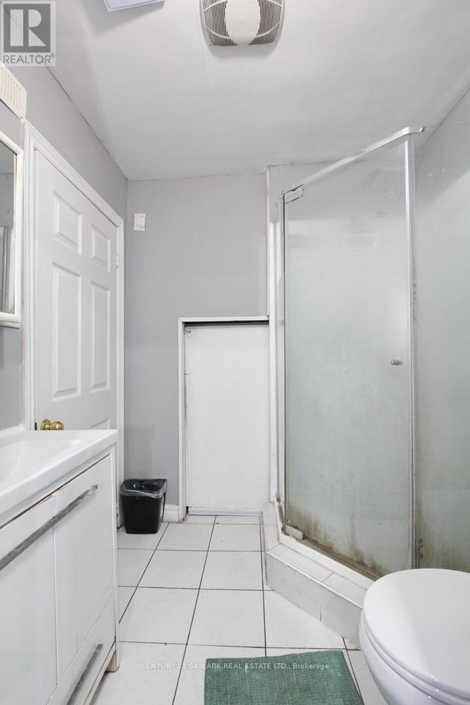 44 Sharon Court, Brampton, Ontario  L6W 3B7 - Photo 38 - W13106054