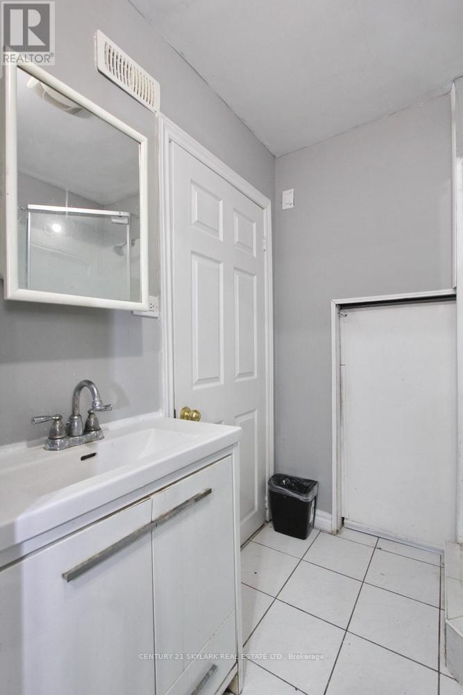 44 Sharon Court, Brampton, Ontario  L6W 3B7 - Photo 39 - W13106054