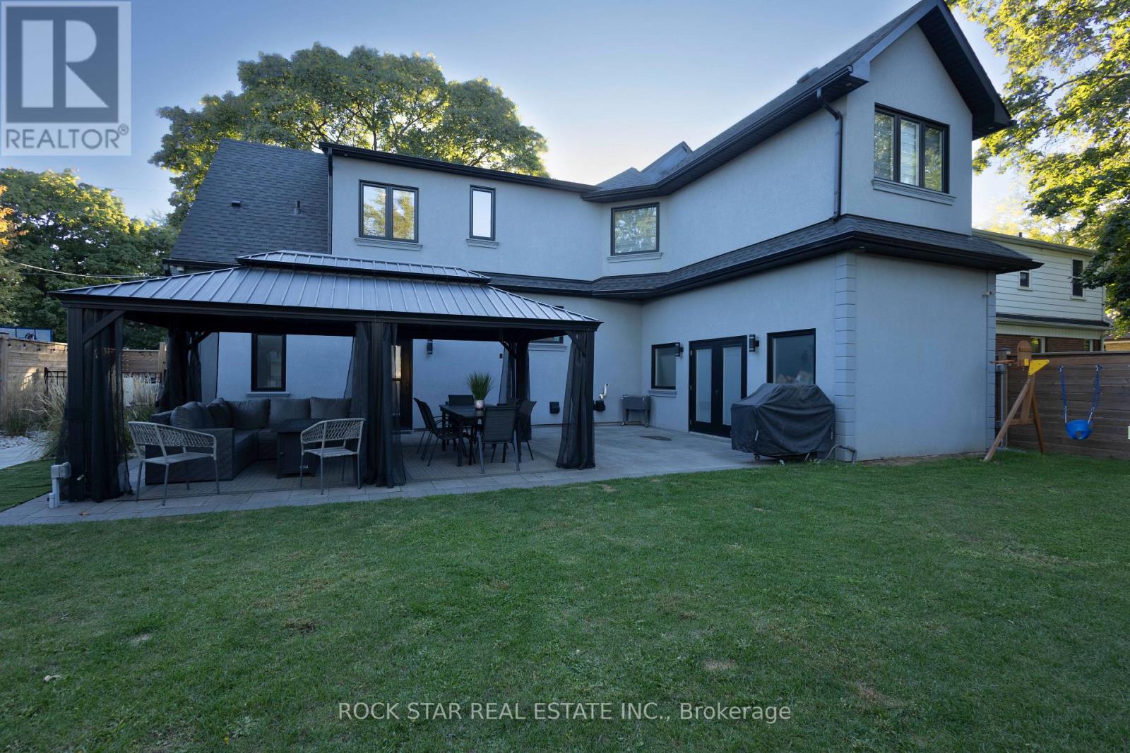 2055 Courtland Crescent, Mississauga, Ontario  L4Y 1V1 - Photo 34 - W13106092