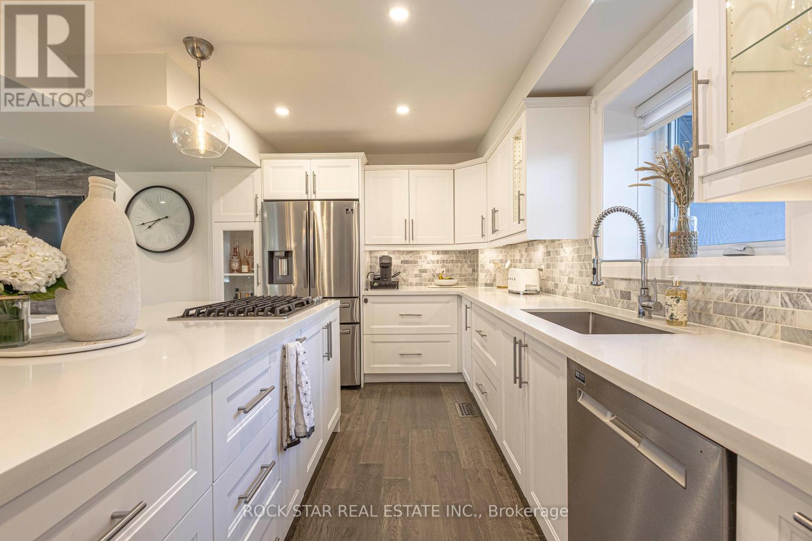 2055 Courtland Crescent, Mississauga, Ontario  L4Y 1V1 - Photo 7 - W13106092