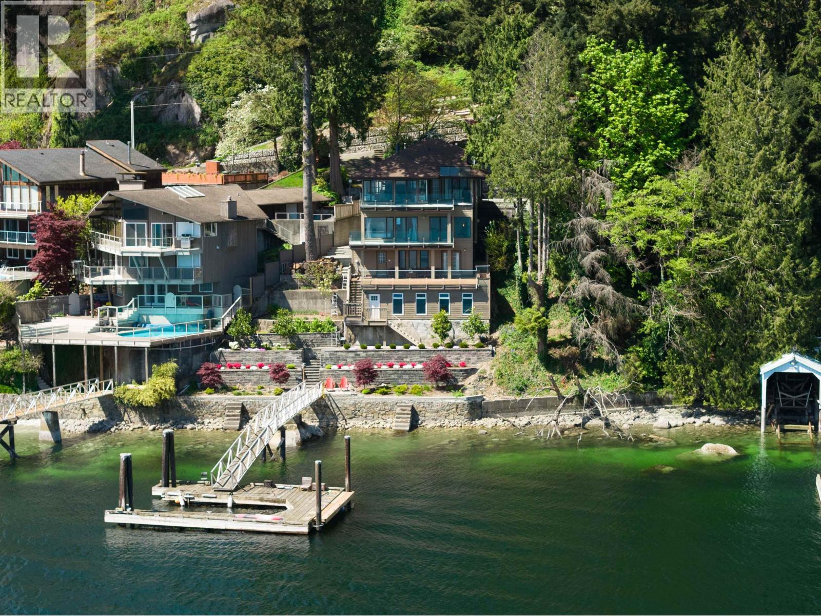4793 STRATHCONA ROAD, North Vancouver, British Columbia