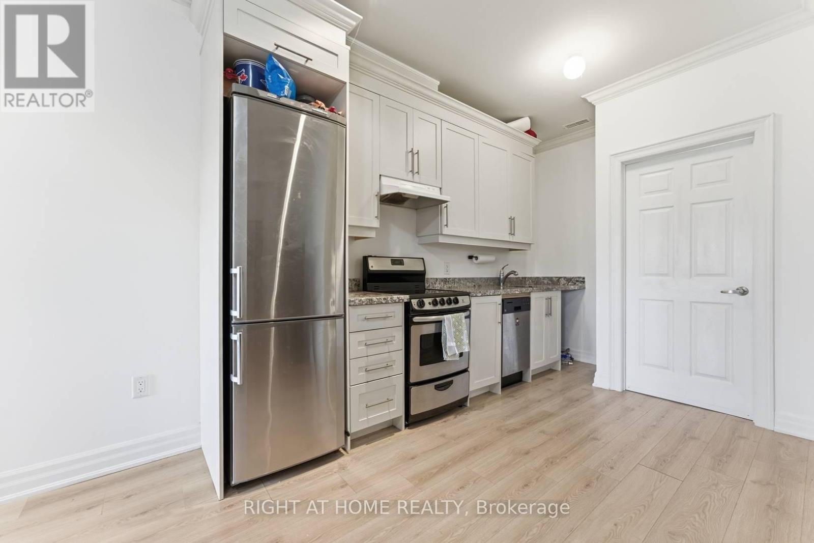 58b Thirty Second Street, Toronto, Ontario  M8W 3G5 - Photo 38 - W13010168