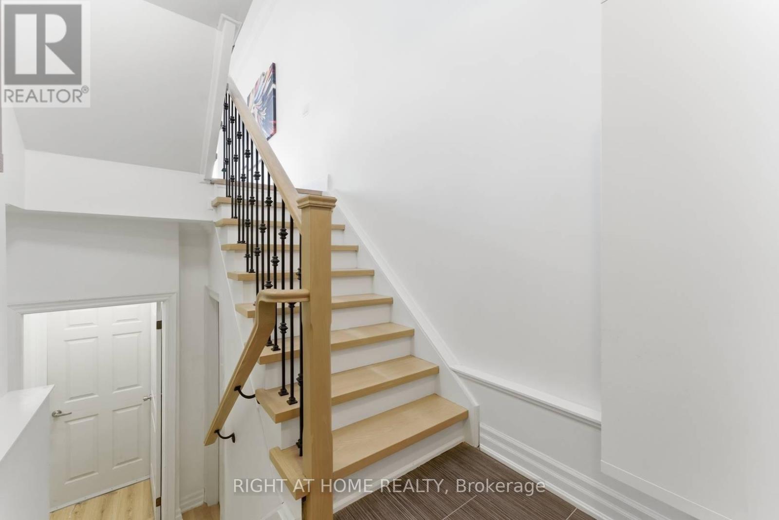 58b Thirty Second Street, Toronto, Ontario  M8W 3G5 - Photo 35 - W13010168