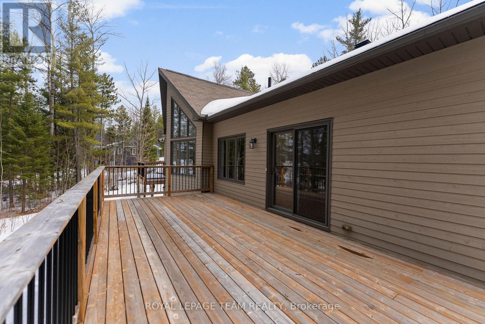 424 Lakewoods Drive, Madawaska Valley, Ontario  K0J 1B0 - Photo 44 - X12954764