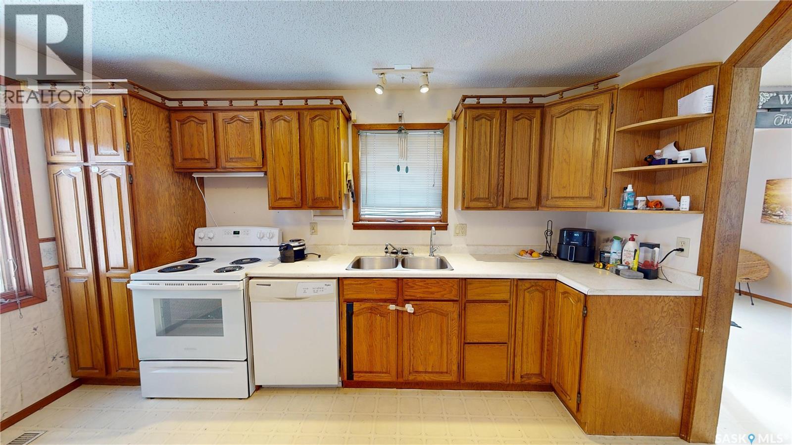 105 Hall Street, Wawota, Saskatchewan  S0G 5A0 - Photo 4 - SK029395