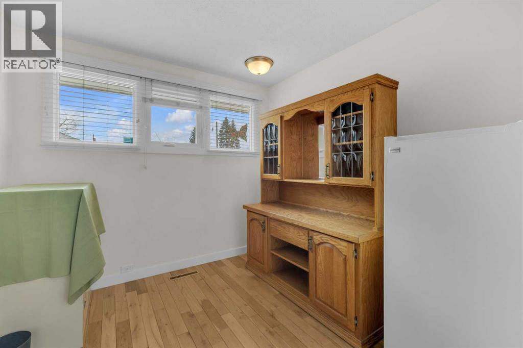 5934 41 Streetcrescent, Red Deer, Alberta  T4N 1B7 - Photo 8 - A2297336
