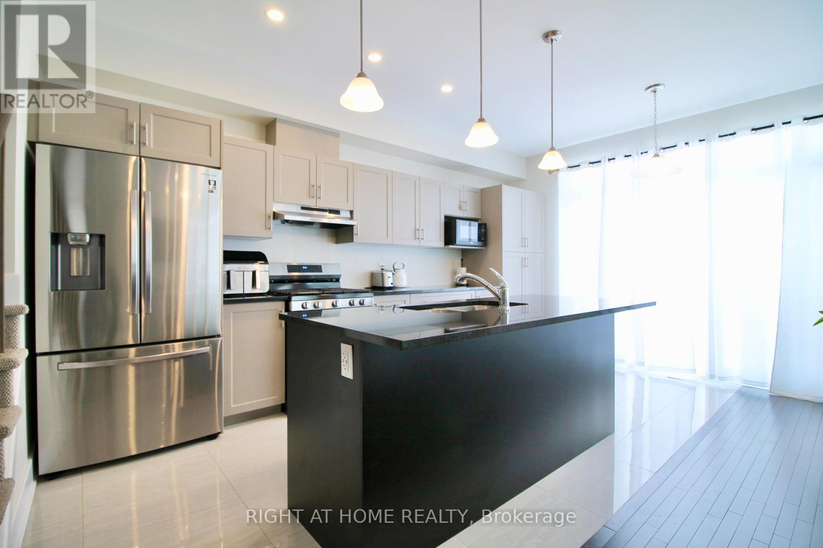 65 Antonakos Drive, Carleton Place, Ontario  K7C 0L5 - Photo 10 - X13106146