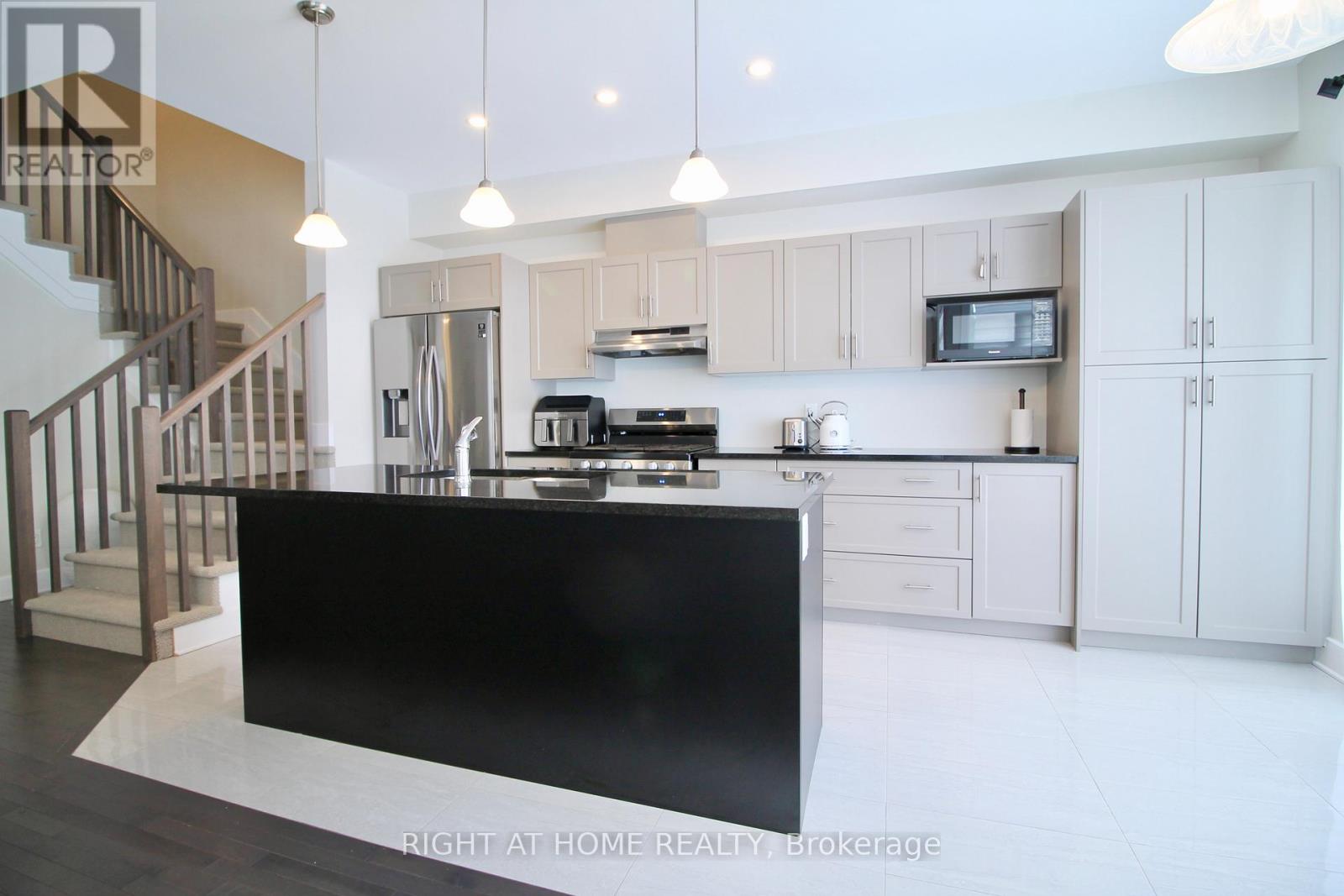 65 Antonakos Drive, Carleton Place, Ontario  K7C 0L5 - Photo 13 - X13106146