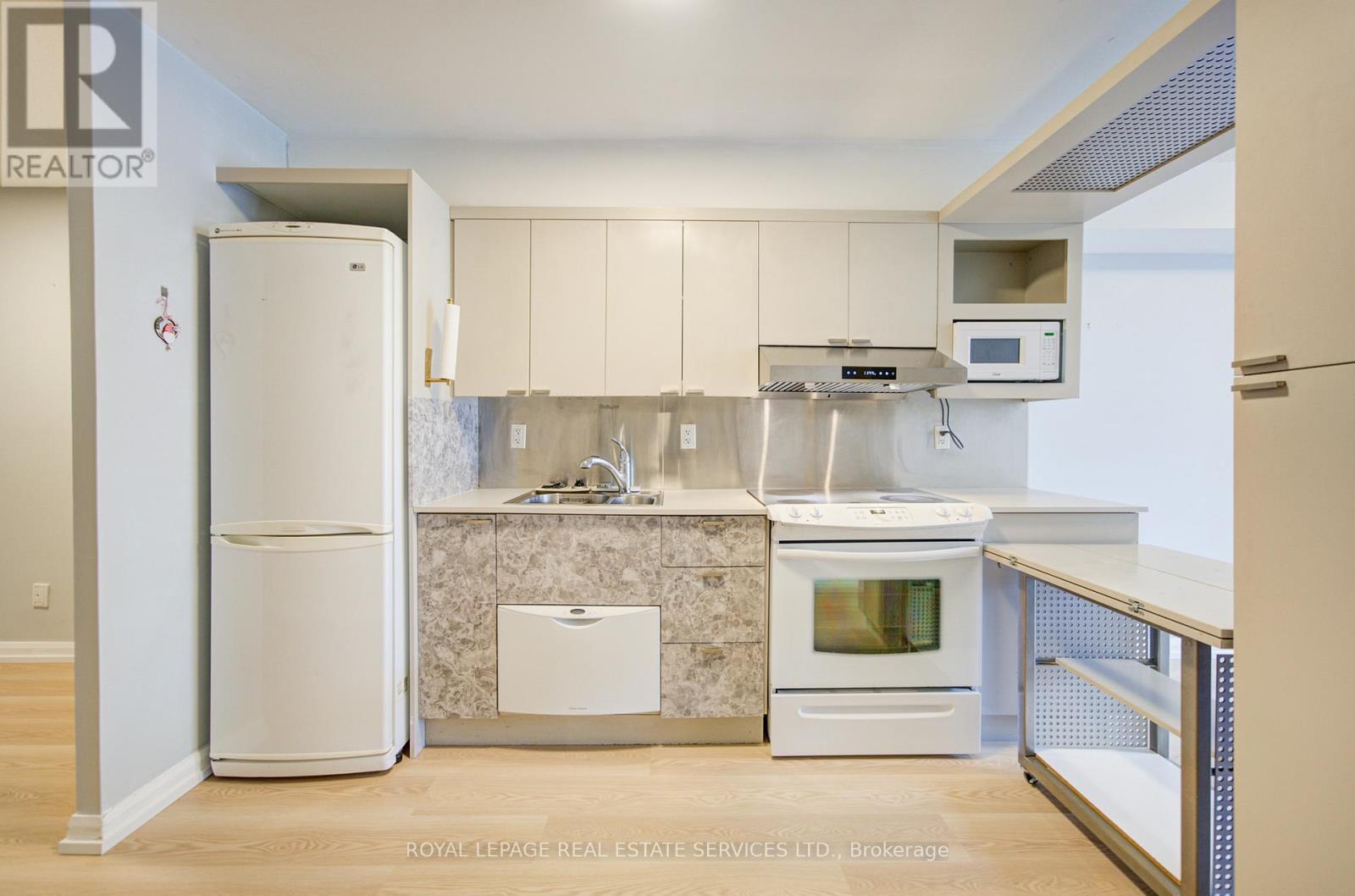 852 - 111 Elizabeth Street, Toronto, Ontario  M5G 1P7 - Photo 20 - C13103126
