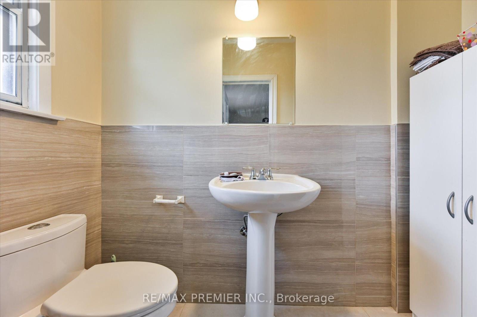 39 Jocada Road, Toronto, Ontario  M6L 2J4 - Photo 8 - W13105916