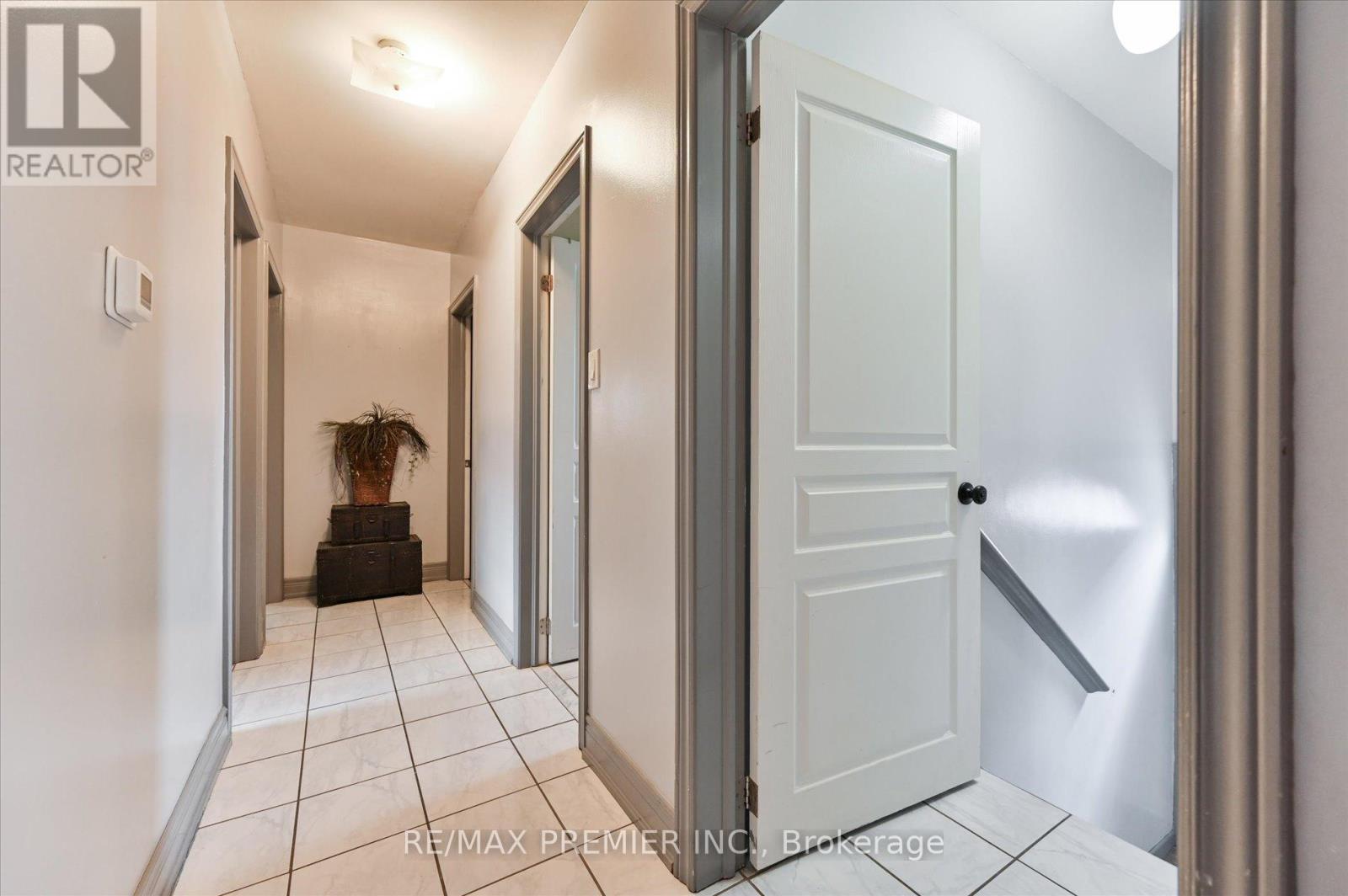 39 Jocada Road, Toronto, Ontario  M6L 2J4 - Photo 12 - W13105916