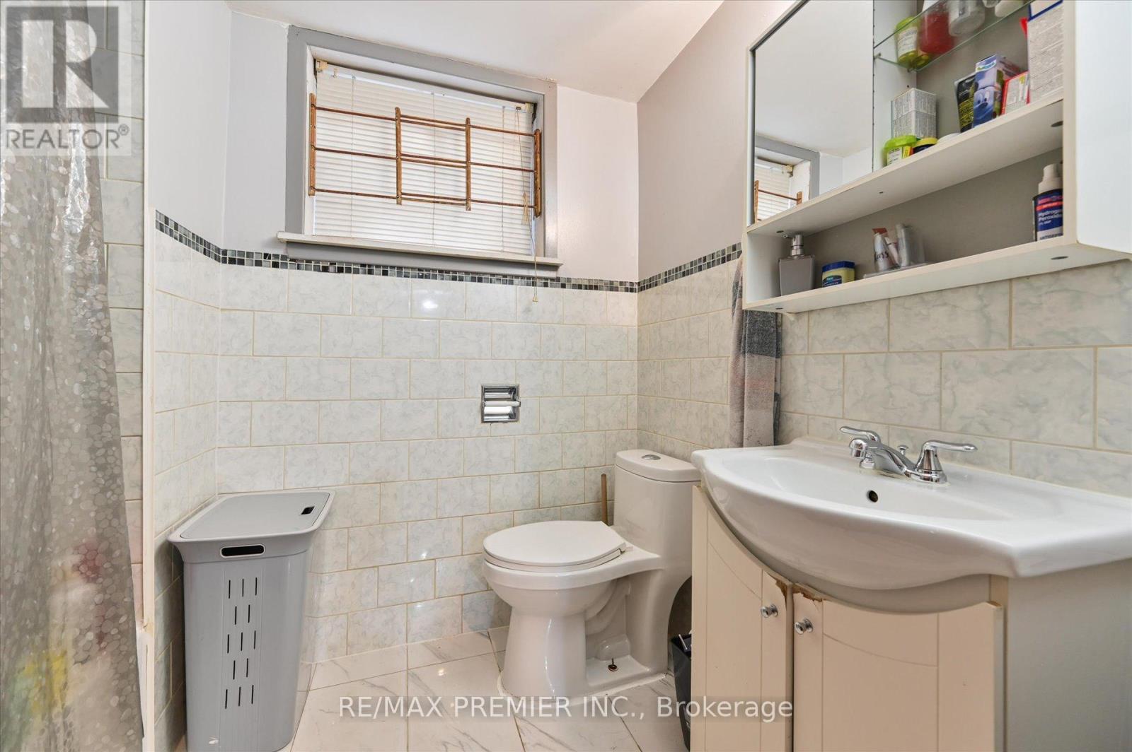 39 Jocada Road, Toronto, Ontario  M6L 2J4 - Photo 19 - W13105916