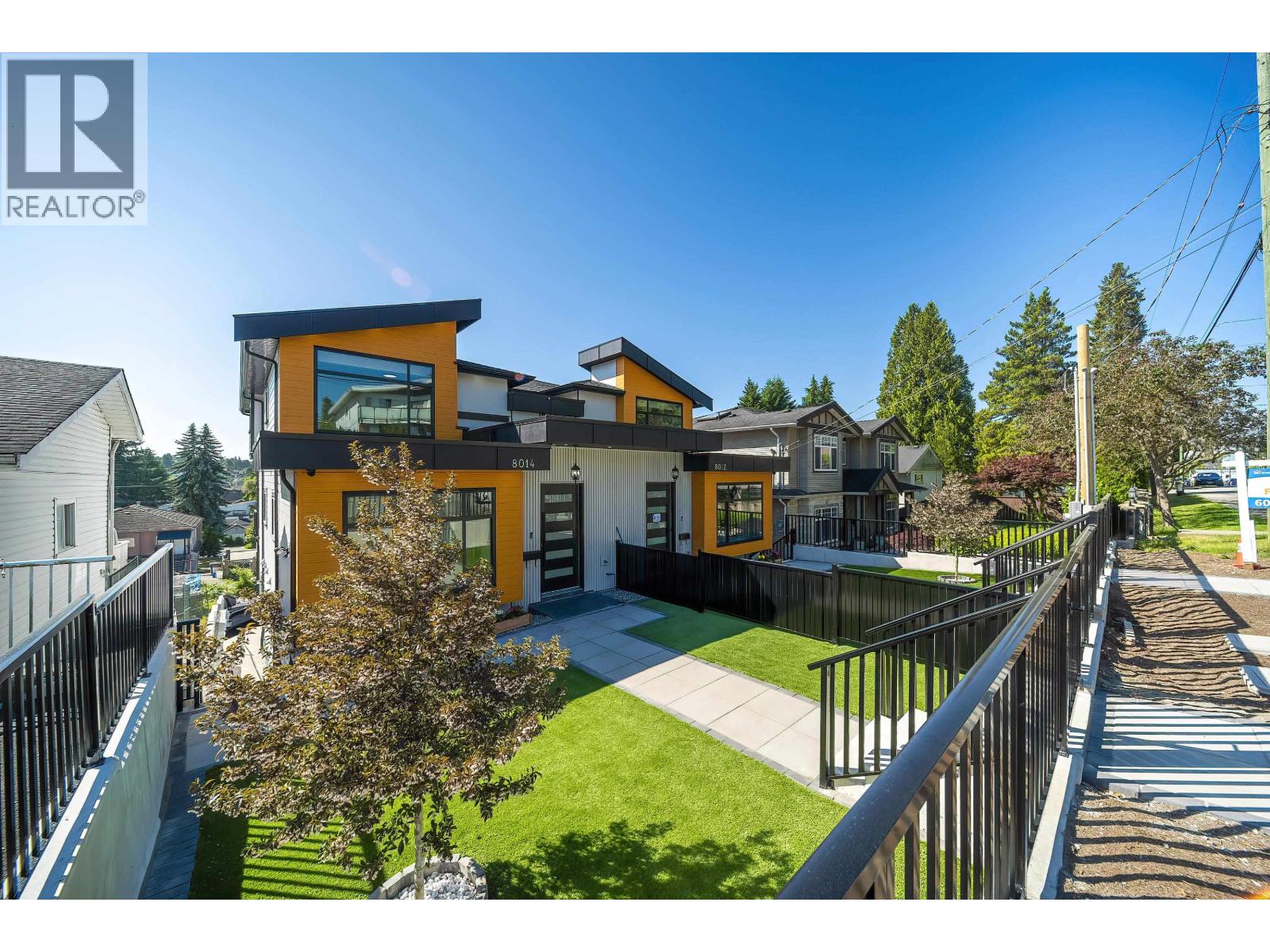 8012 11th Ave, Burnaby, British Columbia  V3N 2N7 - Photo 4 - R3121621