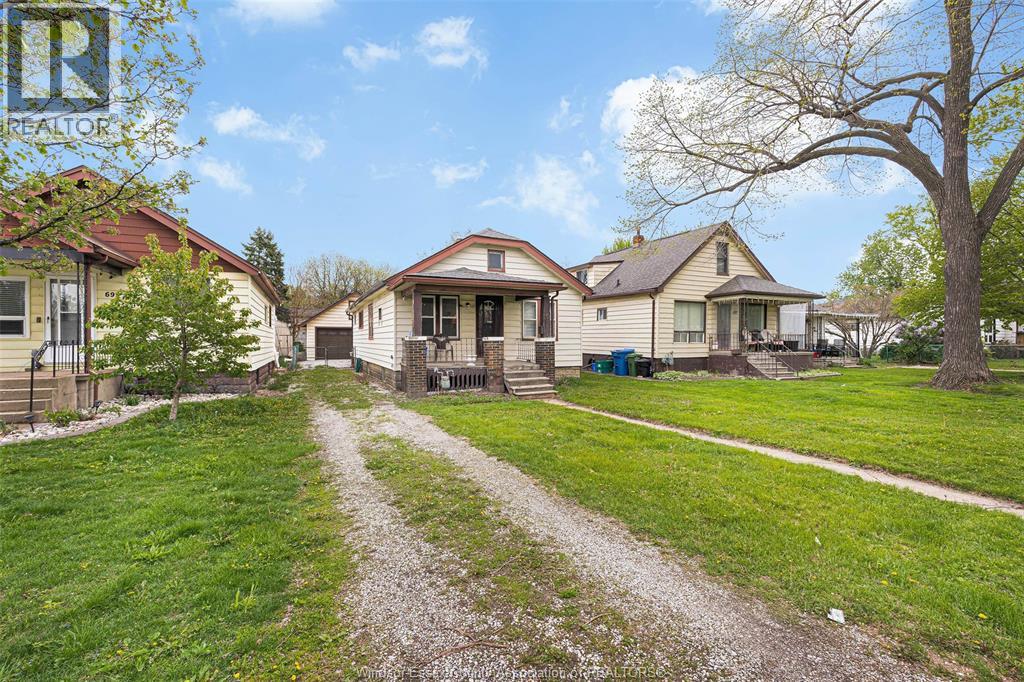 687 Alexandrine, Windsor, Ontario  N0R 1A0 - Photo 3 - 26009953