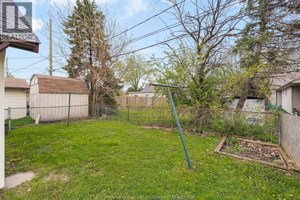 687 Alexandrine, Windsor, Ontario  N0R 1A0 - Photo 10 - 26009953