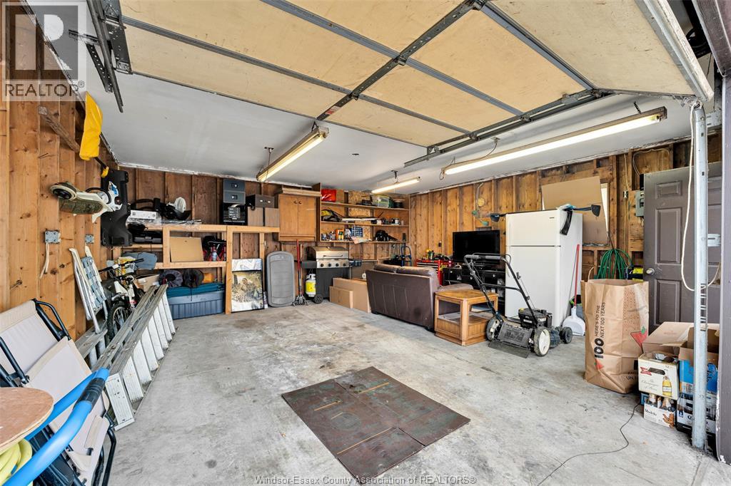 687 Alexandrine, Windsor, Ontario  N0R 1A0 - Photo 6 - 26009953