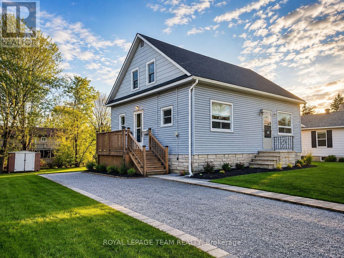 1120 PEMBROKE STREET W, Pembroke, Ontario