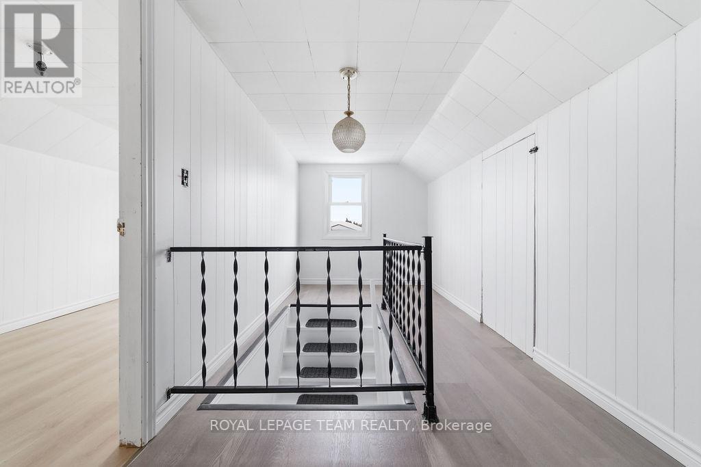 1120 Pembroke Street W, Pembroke, Ontario  K8A 5R5 - Photo 34 - X12837164