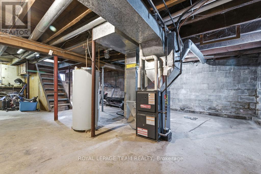 1120 Pembroke Street W, Pembroke, Ontario  K8A 5R5 - Photo 42 - X12837164