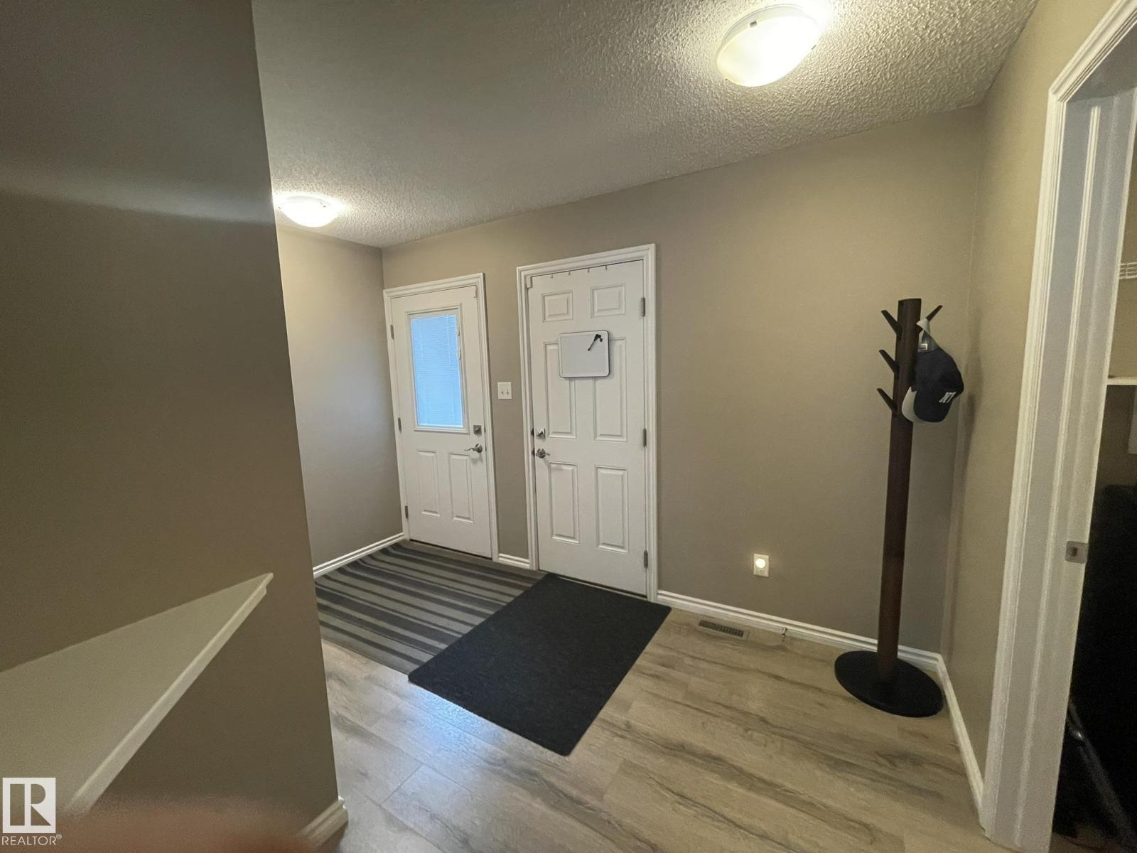 871 Ebbers Cr Nw, Edmonton, Alberta  T5Y 3V1 - Photo 5 - E4486757