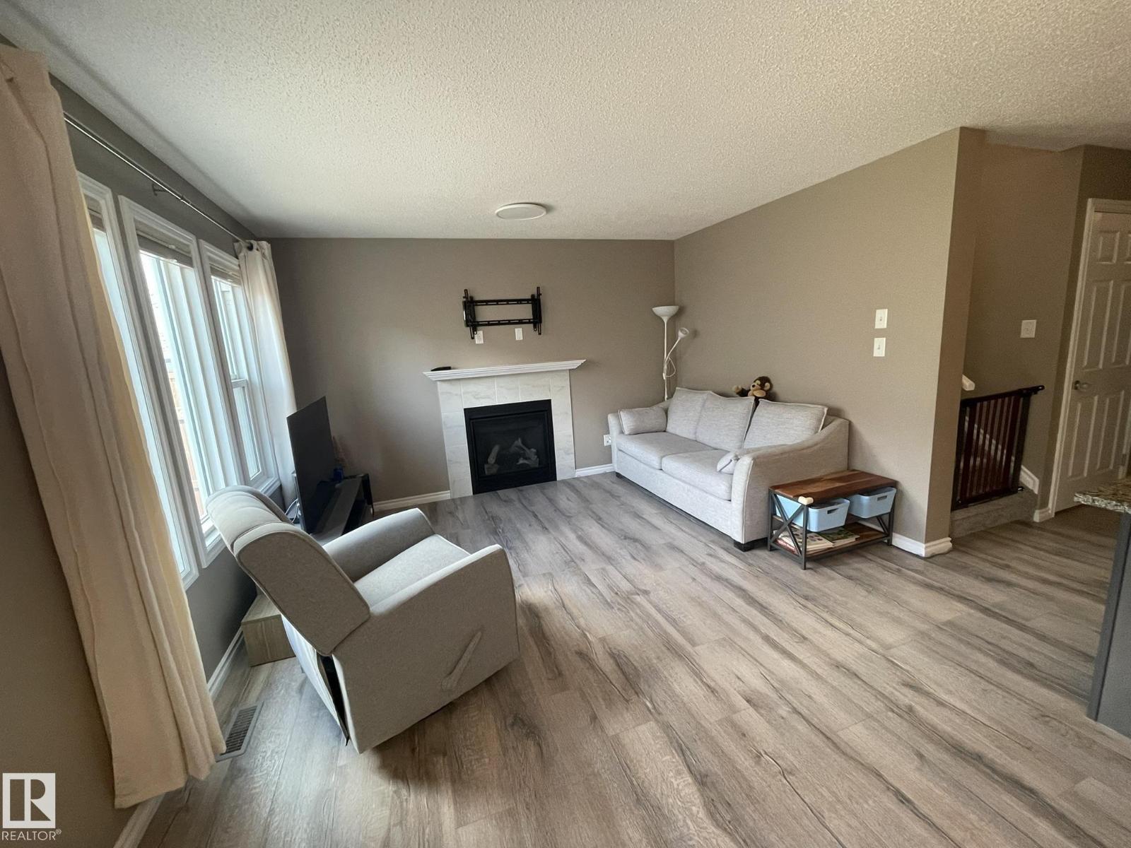 871 Ebbers Cr Nw, Edmonton, Alberta  T5Y 3V1 - Photo 6 - E4486757