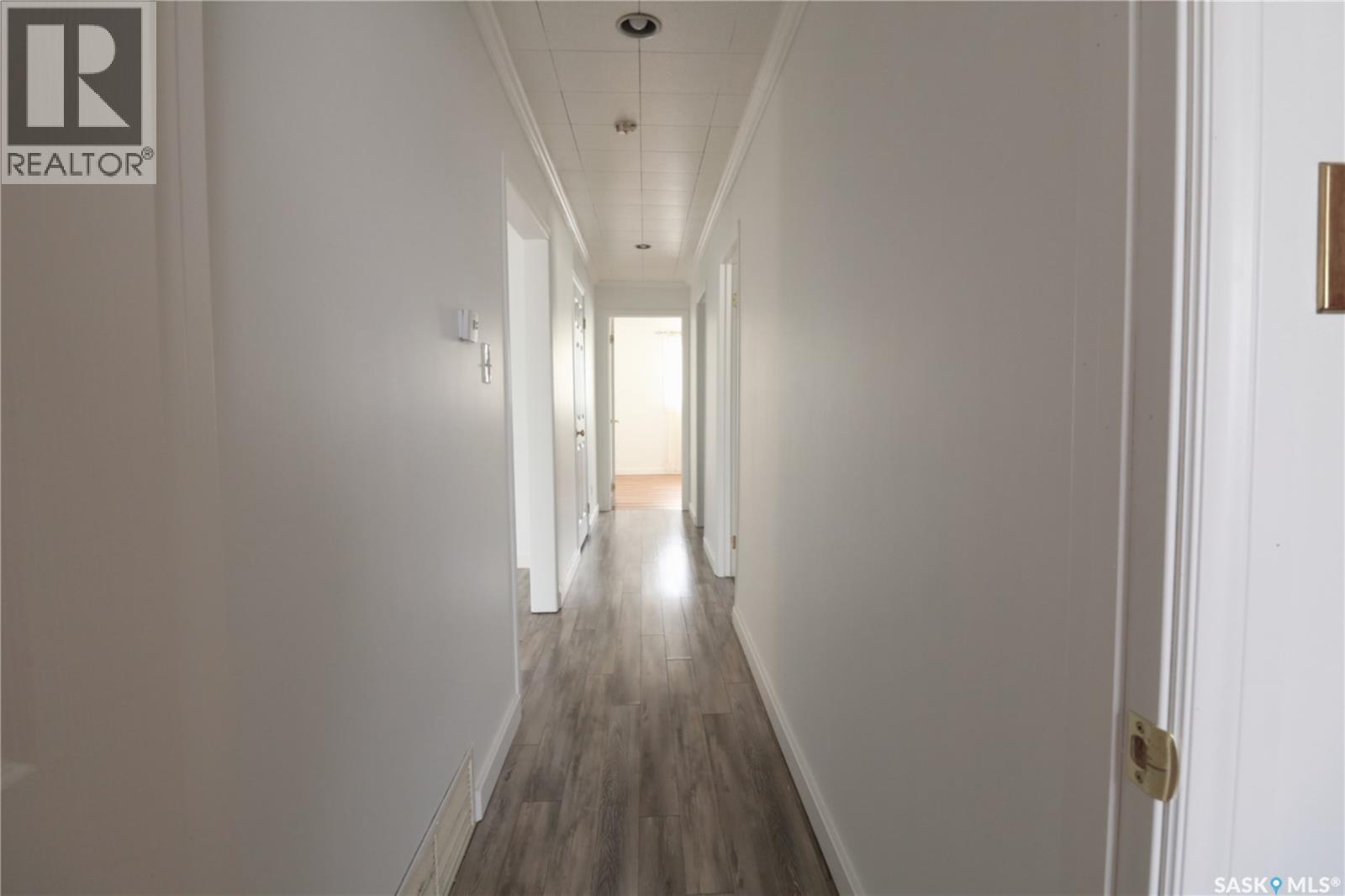 674 Robinson Street, Regina, Saskatchewan  S4T 2L8 - Photo 16 - SK035436