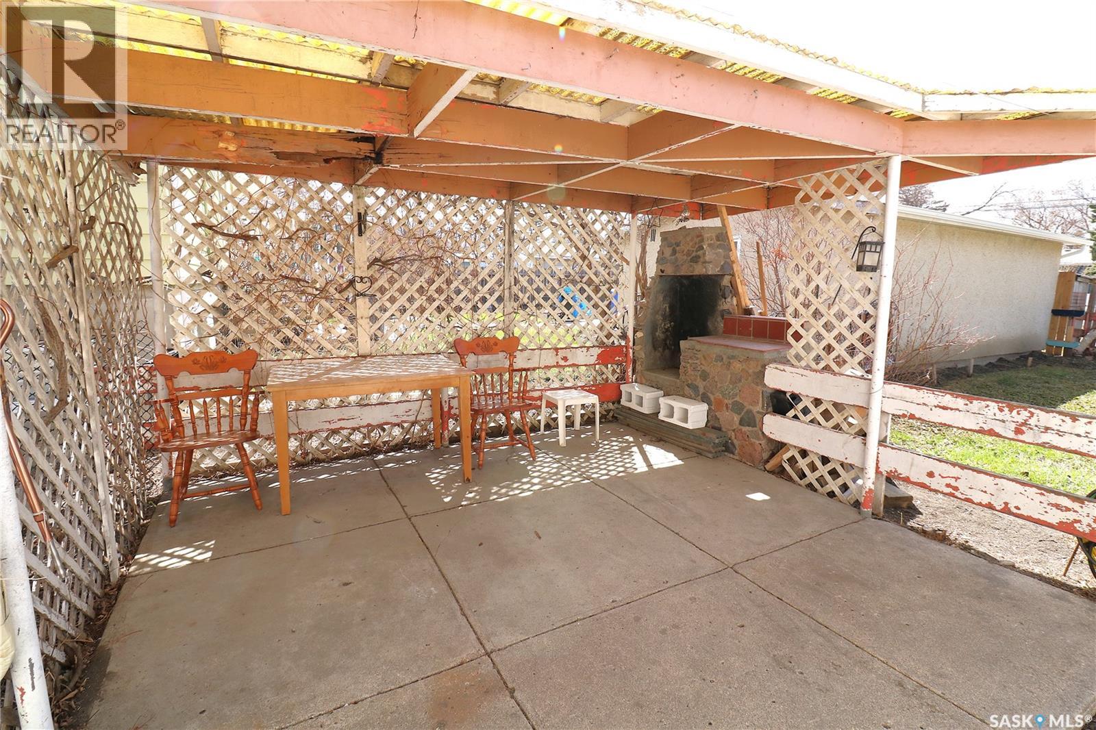 674 Robinson Street, Regina, Saskatchewan  S4T 2L8 - Photo 29 - SK035436