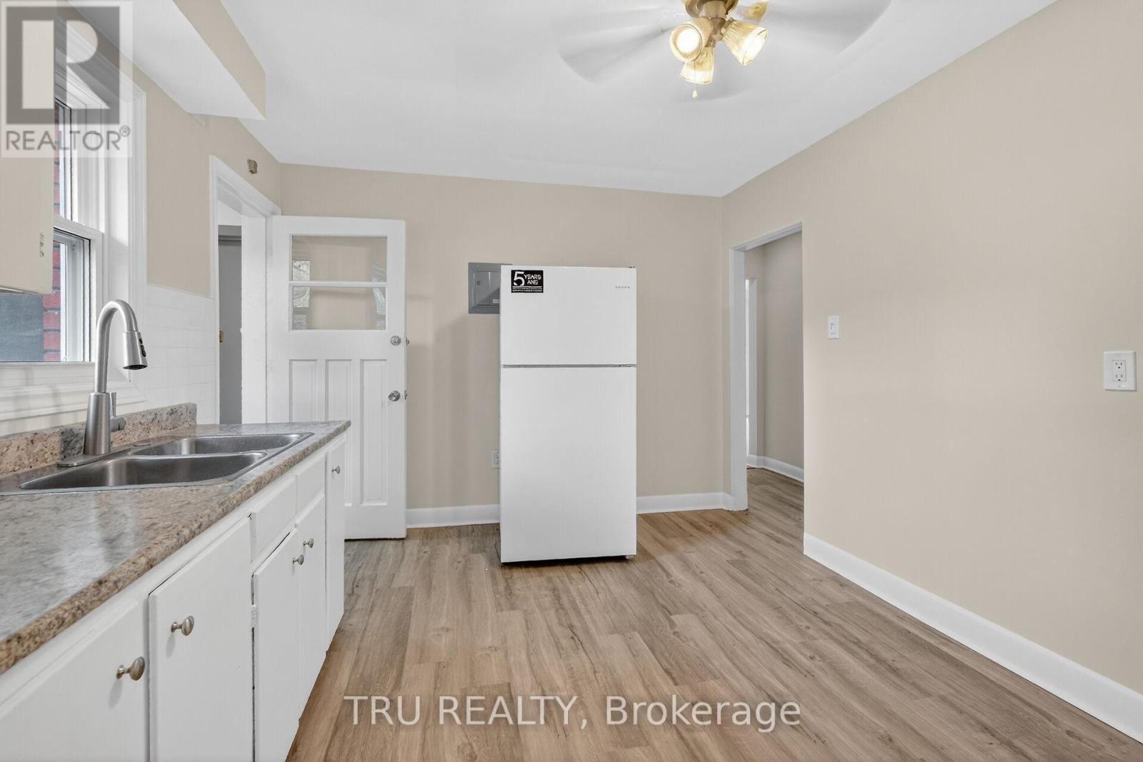 3 - 407 Peach Tree Lane, Ottawa, Ontario  K1K 2R7 - Photo 10 - X13106208