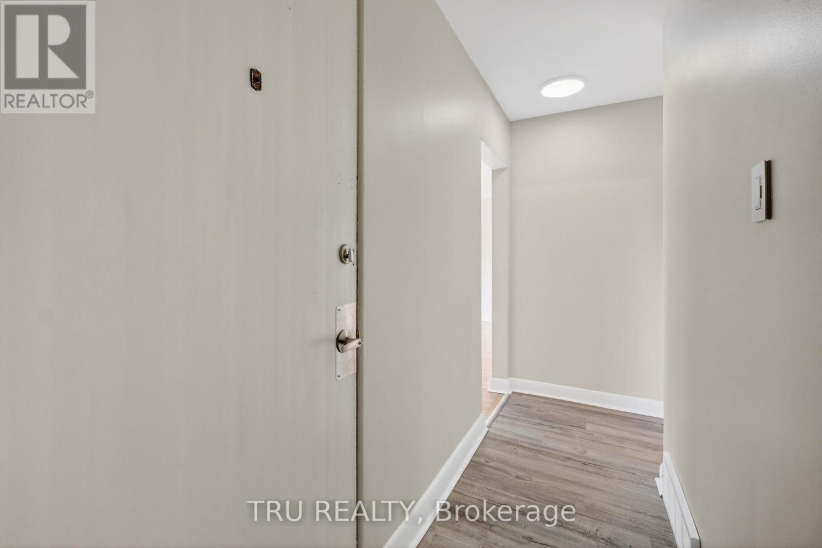3 - 407 Peach Tree Lane, Ottawa, Ontario  K1K 2R7 - Photo 3 - X13106208