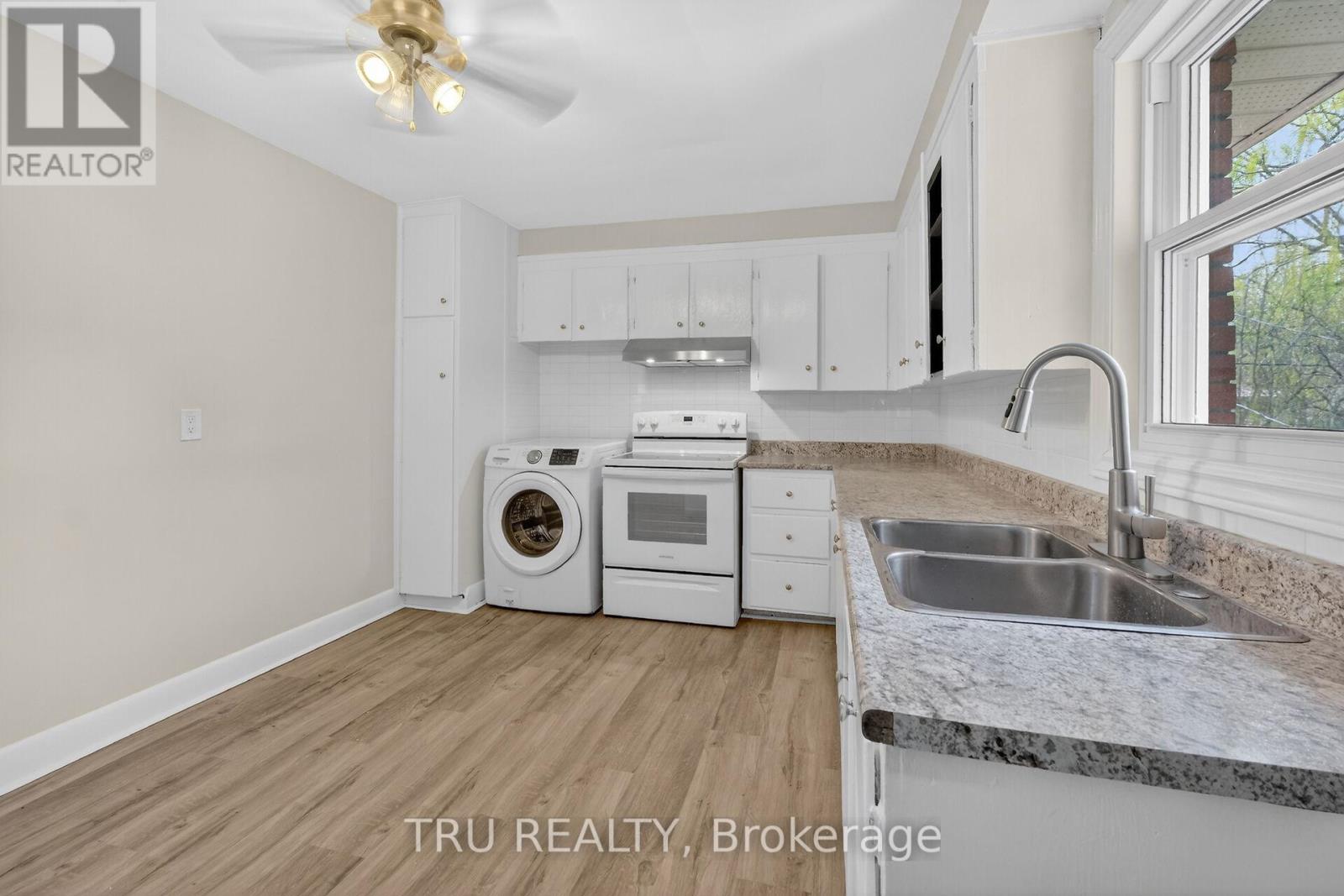 3 - 407 Peach Tree Lane, Ottawa, Ontario  K1K 2R7 - Photo 9 - X13106208