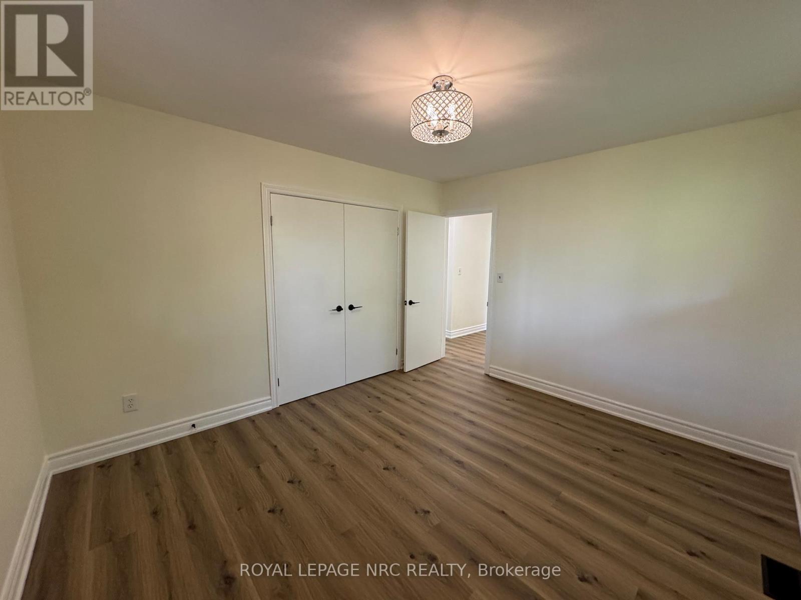 11 Richard Street, St. Catharines (Glendale/glenridge), Ontario  L2T 2E1 - Photo 12 - X13106196
