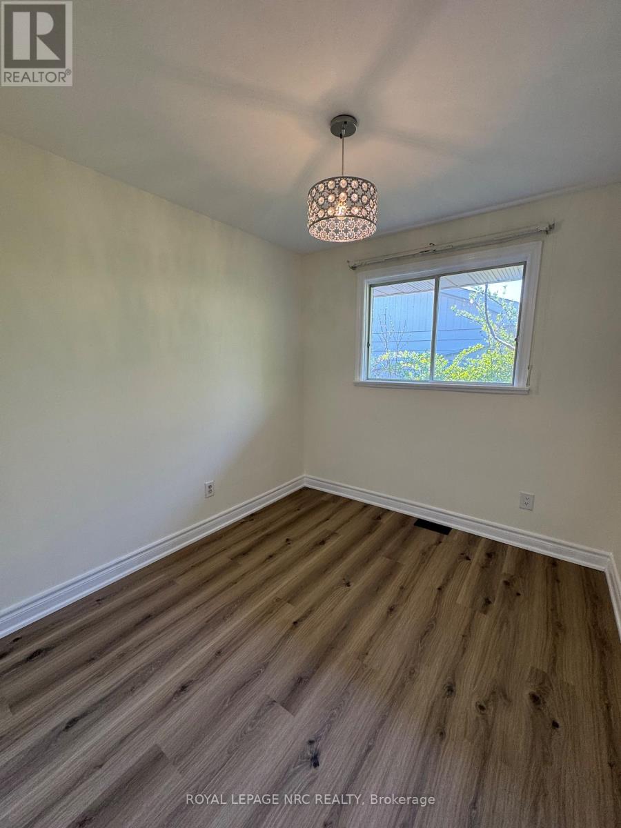 11 Richard Street, St. Catharines (Glendale/glenridge), Ontario  L2T 2E1 - Photo 14 - X13106196