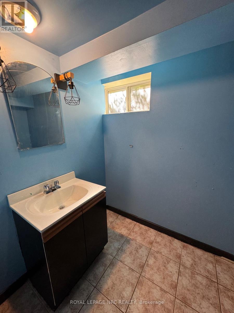 11 Richard Street, St. Catharines (Glendale/glenridge), Ontario  L2T 2E1 - Photo 17 - X13106196
