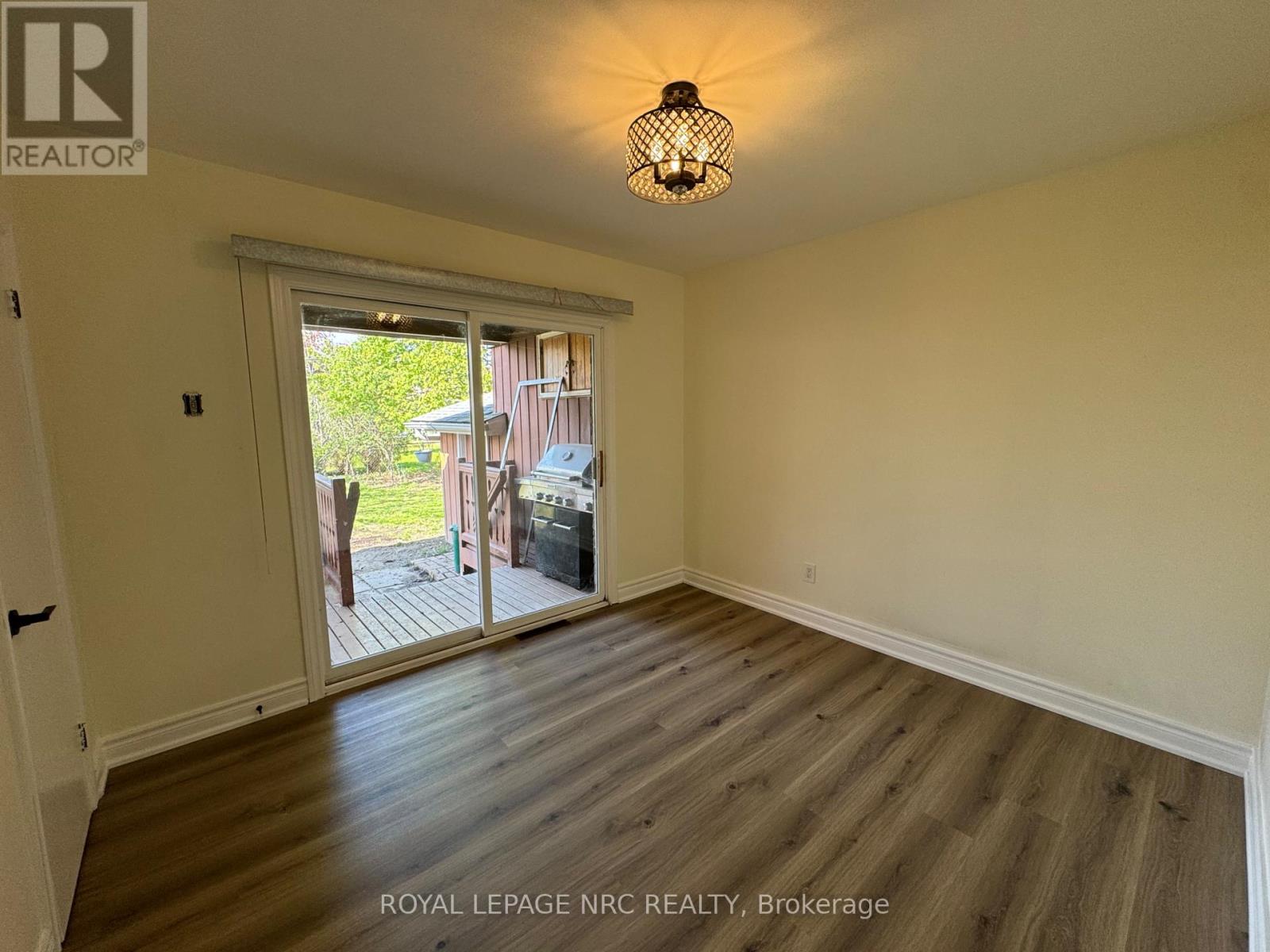 11 Richard Street, St. Catharines (Glendale/glenridge), Ontario  L2T 2E1 - Photo 9 - X13106196
