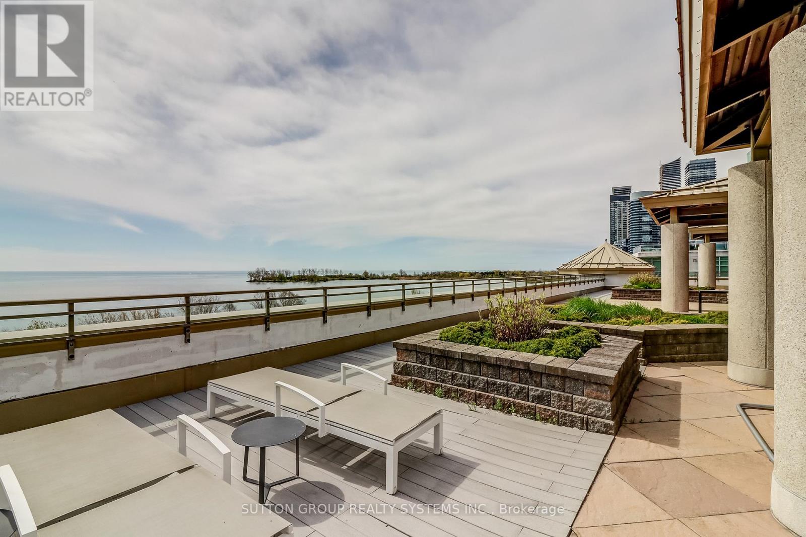 404 - 80 Palace Pier Court, Toronto, Ontario  M8V 4C1 - Photo 32 - W13097260