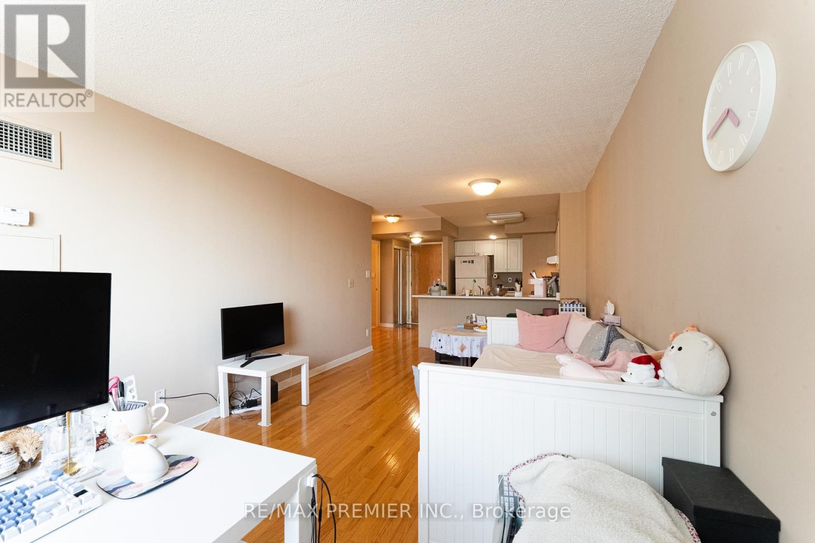 504 - 19 Northern Heights Drive, Richmond Hill, Ontario  L4B 4M4 - Photo 5 - N13106192