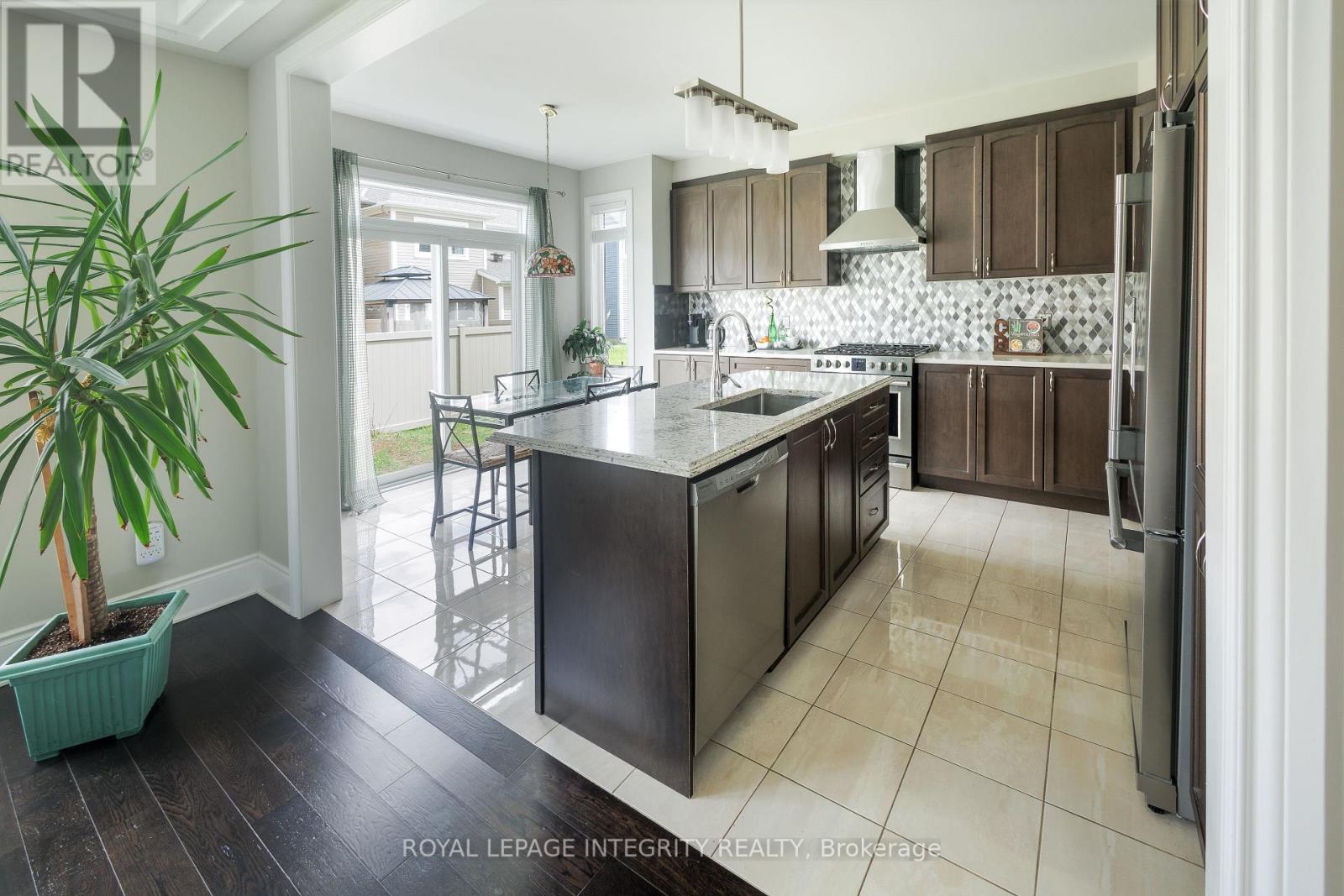 224 Ponderosa Street, Ottawa, Ontario  K2S 1E7 - Photo 7 - X13099842