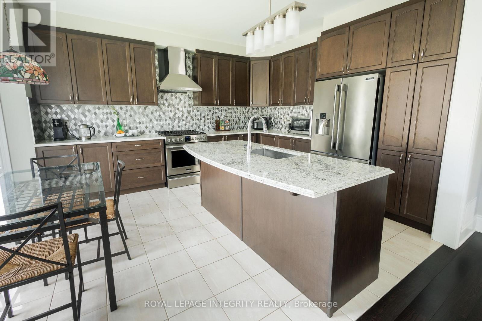 224 Ponderosa Street, Ottawa, Ontario  K2S 1E7 - Photo 8 - X13099842