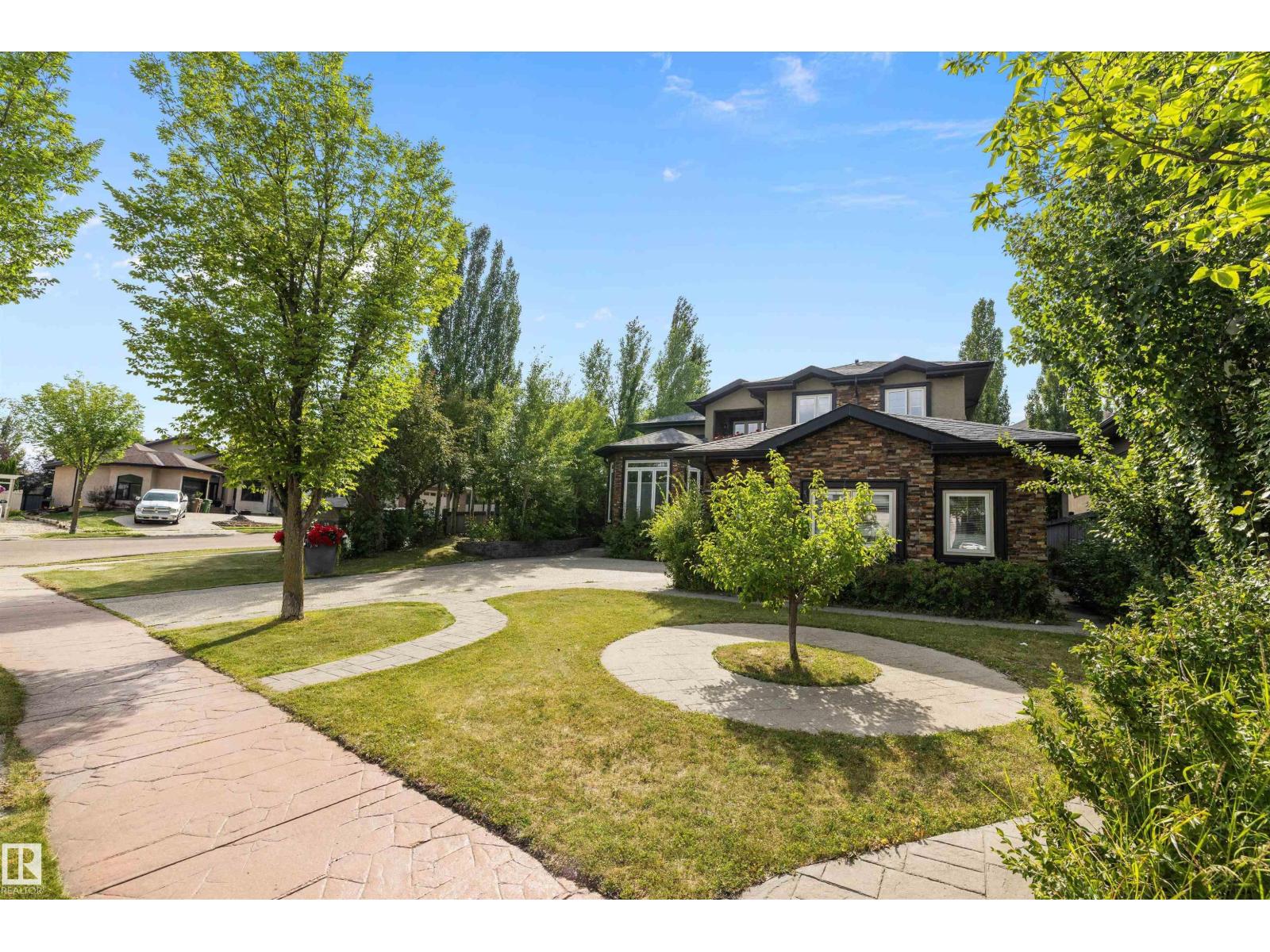 19 Oak Point, St. Albert, Alberta  T8N 7H2 - Photo 4 - E4486763