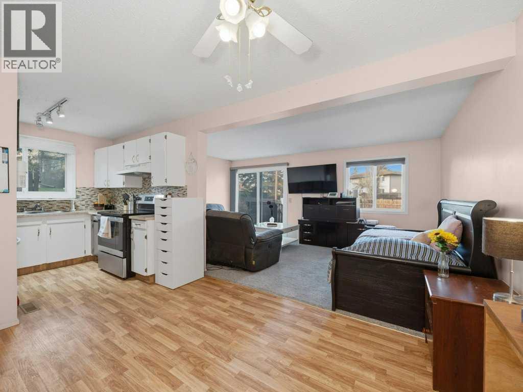 22, 115 Bergen Road NW, Calgary, Alberta  T3K 1P2 - Photo 4 - A2309381