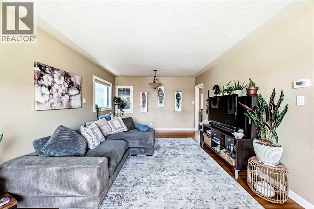 815 20a Avenue Ne, Calgary, Alberta  T2n 3v8 - Photo 10 - A2307542