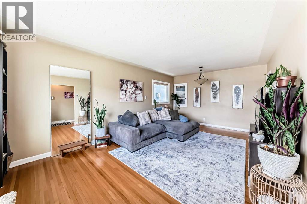 815 20a Avenue Ne, Calgary, Alberta  T2n 3v8 - Photo 11 - A2307542
