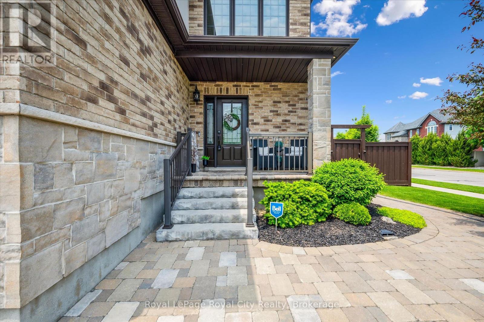 24 Popham Drive, Guelph, Ontario  N1E 0B8 - Photo 2 - X13086298
