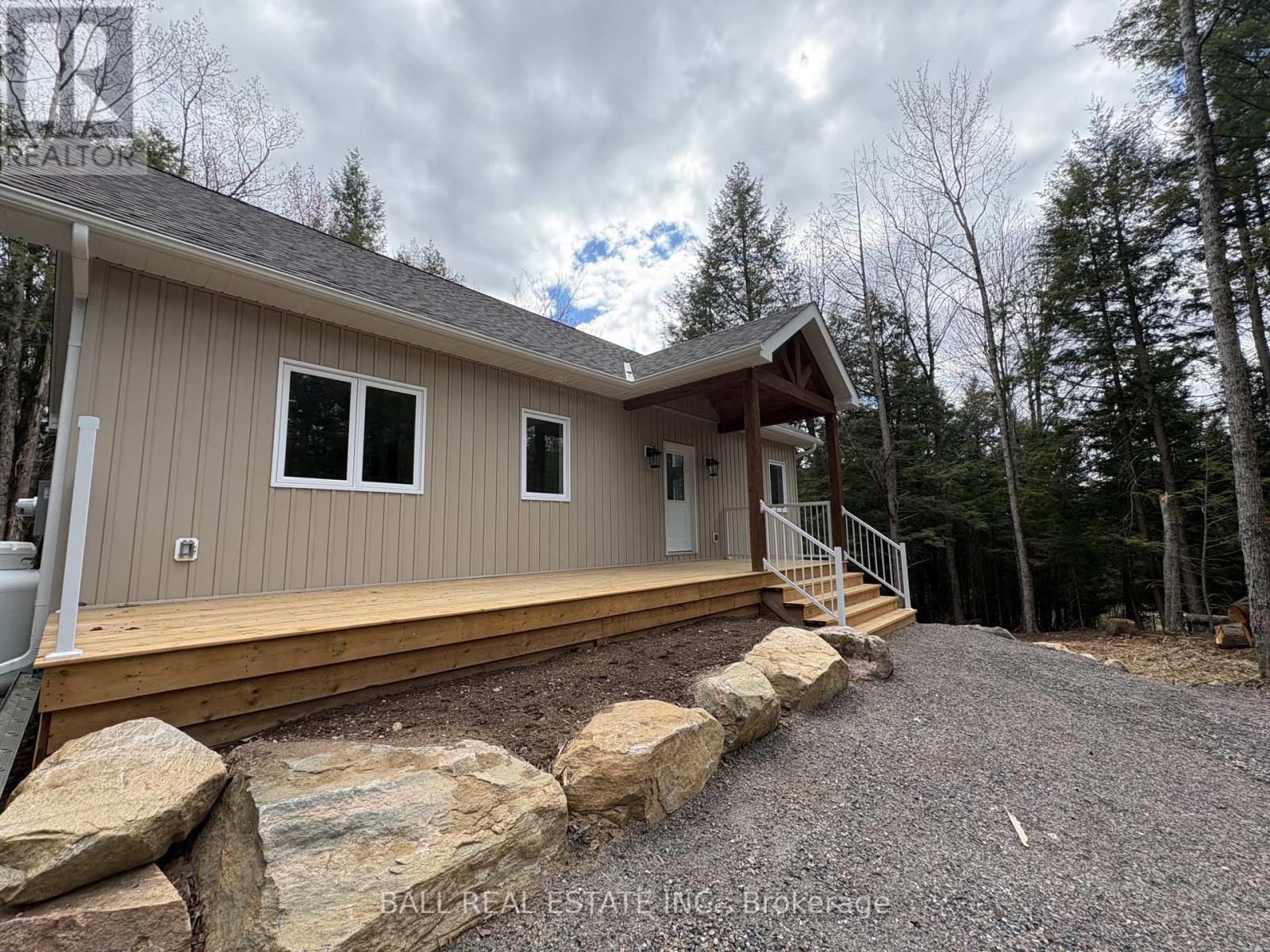 180 Lakeview Street, Dysart Et Al, Ontario  K0M 1S0 - Photo 28 - X12763098